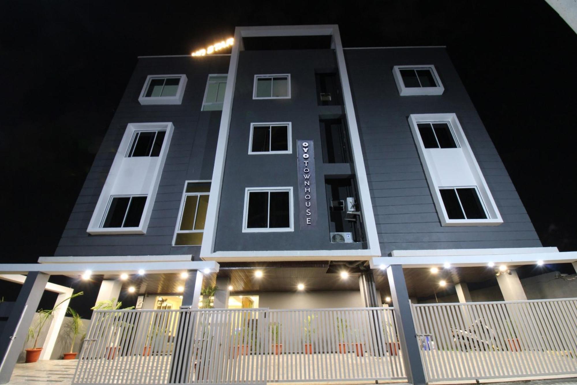 Townhouse Md Star Otel Nagpur Dış mekan fotoğraf